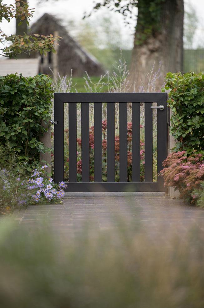 planter Doorweekt diepte Preza Poorten Barendrecht: staal en hout gecombineerd - Preza Poorten